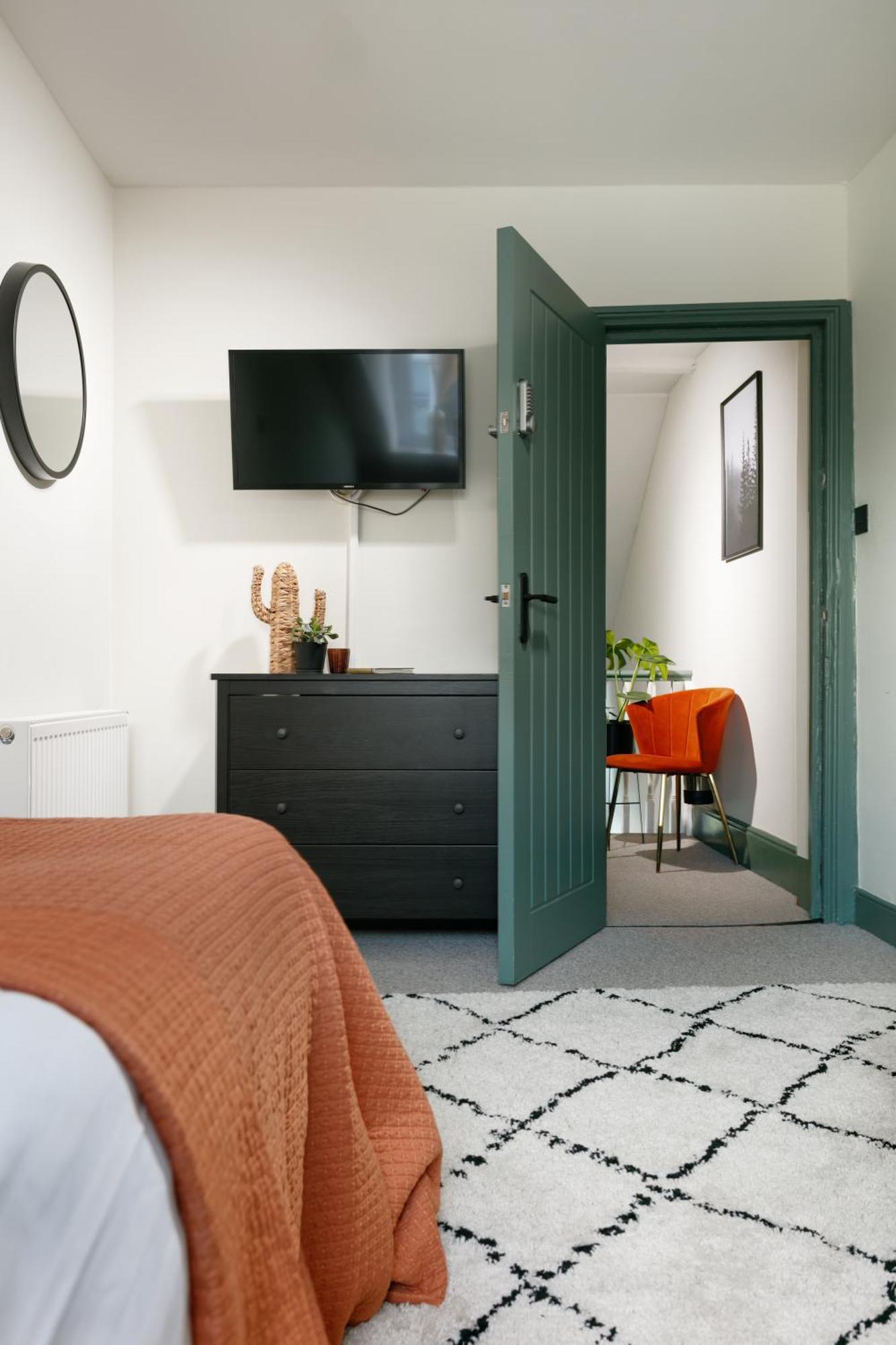 New Luxury For 2024 - Central Plymouth House - Sleeps 10 - Access To Plymouth Town - Close To The Barbican - Pets Welcome - Parking Available - By Luxe Living By Sophia Zewnętrze zdjęcie