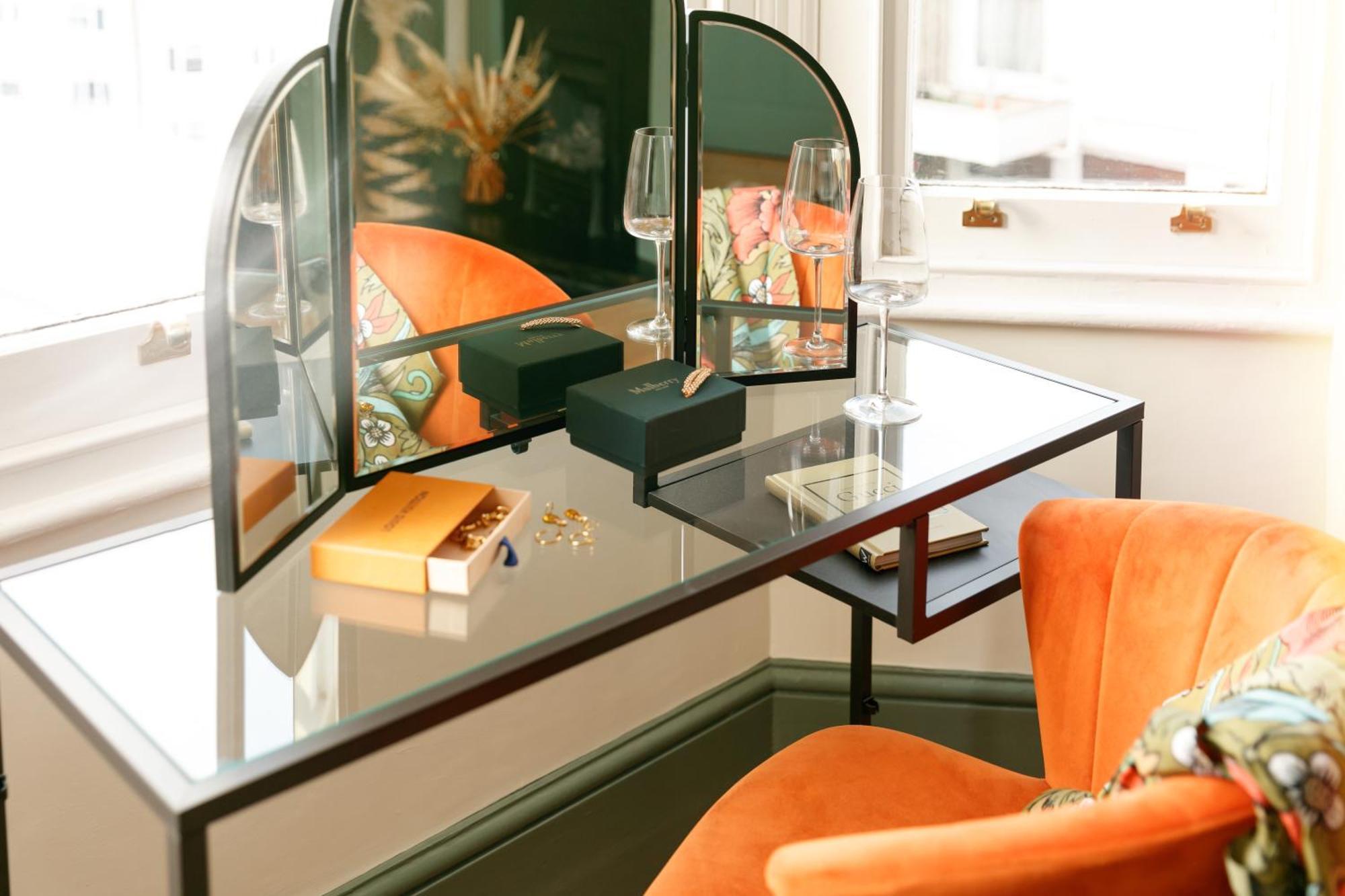 New Luxury For 2024 - Central Plymouth House - Sleeps 10 - Access To Plymouth Town - Close To The Barbican - Pets Welcome - Parking Available - By Luxe Living By Sophia Zewnętrze zdjęcie